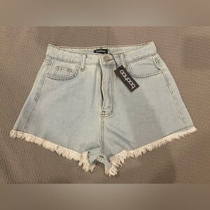 NWT BOOHOO HIGH-WAISTED DENIM SHORTS